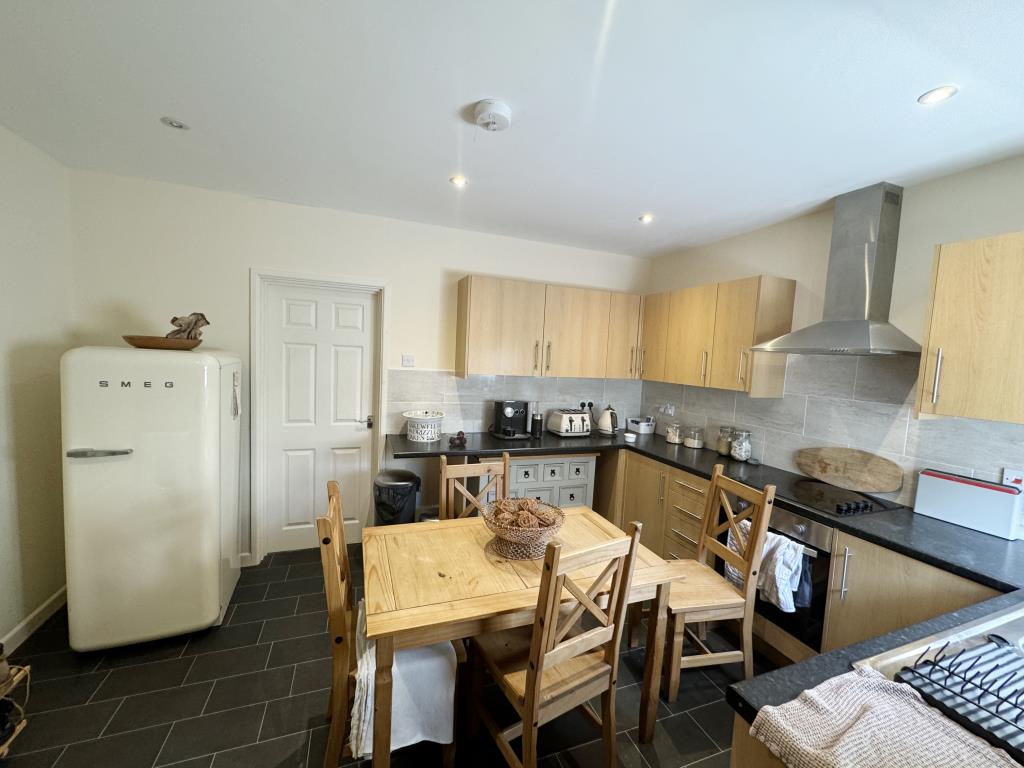 Lot: 117 - RESIDENTIAL FREEHOLD INVESTMENT - General view of Kitchen/diner